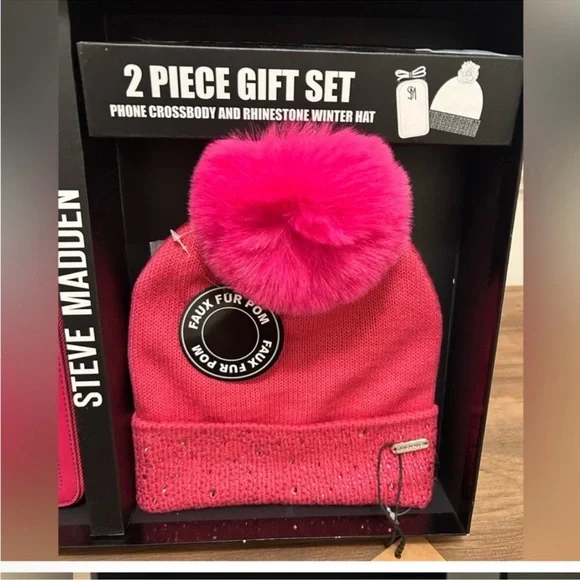 Steve Madden Fuchsia Set - Picture 2 of 3